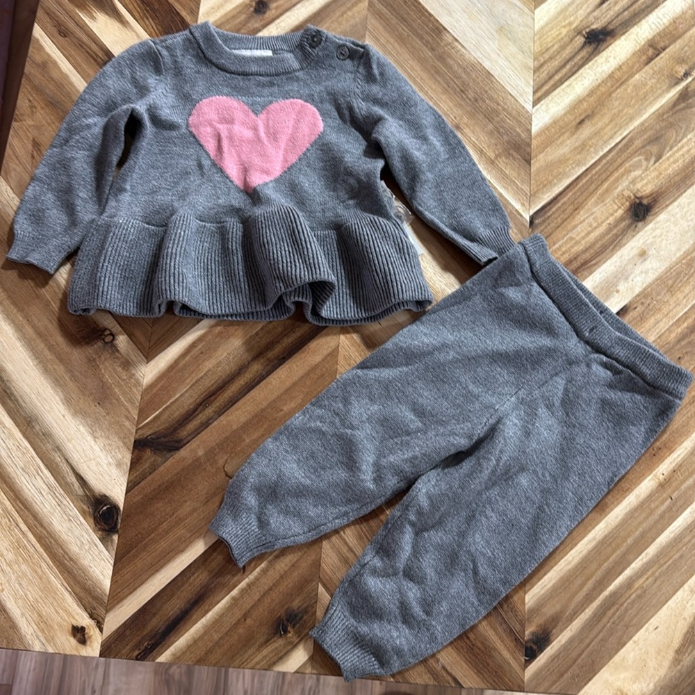 BNWT Okie Dokie BabyGirl Heart Sweater & Pants Set